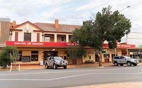 New Crown Hotel Motel